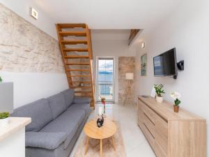 Apartments Tino- Two Bedroom Apartment with Terrace and Sea View A2