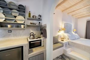 Blue Waves Suites & Apartments - To Kyma Paros Greece