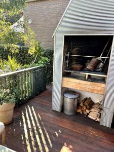 Spacious Beachside Apartment