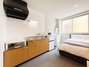 Morimoto Coop by b hotel - Studio Nestled Near Hiroshima Hotspots