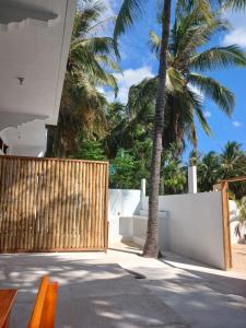 Tiky Nemberala Apartments and Villa