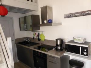 Maison agréable avec terrasse privée, proche plage et commerces - FR-1-705-4