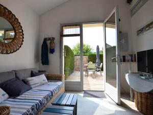 Maison agréable avec terrasse privée, proche plage et commerces - FR-1-705-4