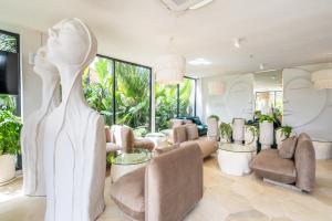 Sunny Muse by Betterplace