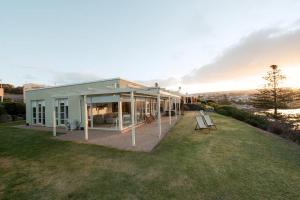 Whalers Rest- Ocean Front- Victor Harbor