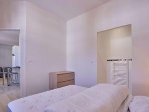 Appartements Appartement 2 pers avec Parking et Wifi a Barbotan - FR-1-841-13 : photos des chambres