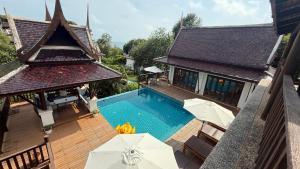 CM14 Beds & Private Pool