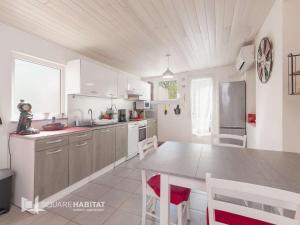 Appartements Appartement T3 climatise avec parking et WiFi, proche des Thermes - FR-1-841-58 : photos des chambres