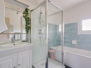 Charmante villa T3, jardin spacieux, parking, proche lac & thermes - FR-1-841-60