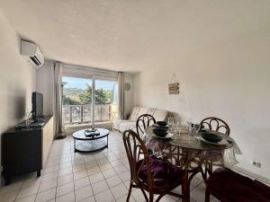 Appartement 4 Pers. Centre Cavalaire avec Terrasse et Parking - FR-1-226B-241