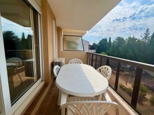 Appartement 4 Pers. Centre Cavalaire avec Terrasse et Parking - FR-1-226B-241