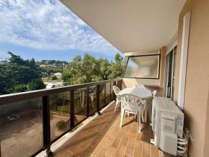 Appartements Appartement 4 Pers. Centre Cavalaire avec Terrasse et Parking - FR-1-226B-241 : photos des chambres