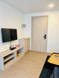 Poolside Paradise, Nice pool view