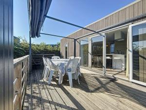 Maisons de vacances Mobil-home spacieux 6 pers, 3 ch, 2 sdb, proche plage - FR-1-361A-98 : photos des chambres