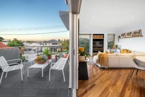 The Perth Summit A Sepal Stay