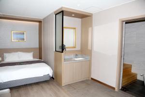 Mungang Hot Springs Hotel