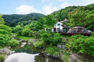Feelstay Valley Pension - Ubytování bez kategorie ve městě Gapyeong