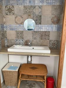 LOUE CHAMBRE CHEZ L HABITANT ACCES A LA CUISINE A 10 MN DES PLAGES