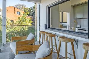 Stunning 4BR Waterfront House with pool in Sth Coogee