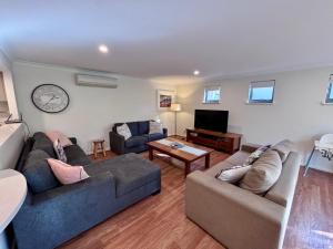 Escape to 67 at Cape View