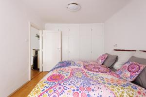 #LiveLikeALocal Nestroyplatz Apartment near center