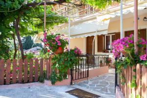 Tasoula Studios & Apartments Lefkada Greece