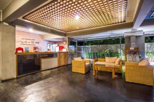 B2 Santitham (Wat Jed Yod) Boutique & Budget Hotel