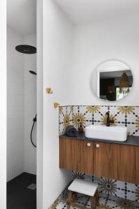 Villas Superbe villa 5 etoiles, piscine interieure chauffee 29C : photos des chambres