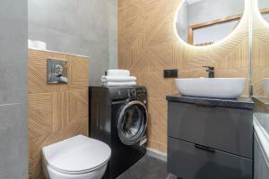 Modern Oasis Apartment by BookingHost