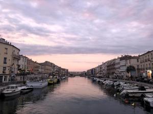 Appartements Un petit nid tout equipe : photos des chambres