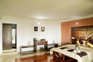 Ibex Resorts, Valparai Tale Rock