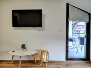 White Peak 2rooms ap