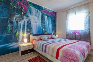 Villa Roža, a beautiful villa with pool close to the beach