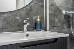 Old House Apartments 7