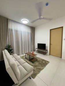 7-06 Kenny Hill Residence 1 Kuching