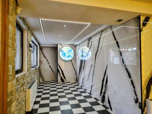 White Peak 2rooms ap