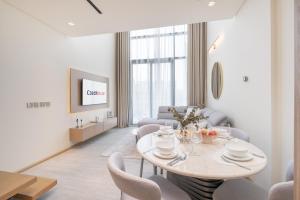 Chic Duplex 1BHK by CzechIn Luxe Stay with Pool Gym