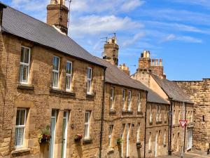 Juliet Cottage, late Georgian treasure, charming, cosy and historic, only a short walk to Alnwick Castle