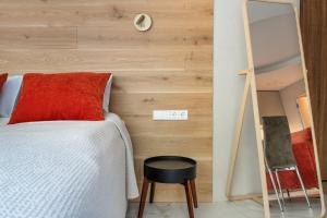 Silence of Uzupis - Self Check in