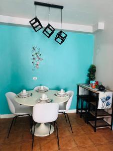 Spacious & Cozy 2 bedrooms Townhouse in gated community, excellent location in KGN8