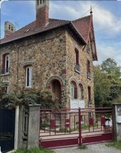 Maisons d'hotes Villa Petit Prince Etage 1 avec 3 Chambres Soleil, B-612, Renard : photos des chambres