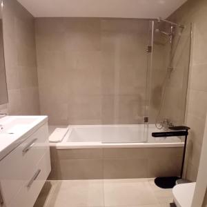 Sofisticado Apartamento 3 quartos, terraço privado