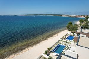 Adria Resort - SEAFRONT Villa B