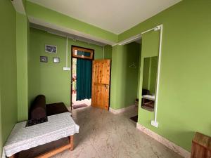 Pahar E Satyajit Homestay Ramdhura