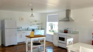 The Old Salt Box Co. - Evelyns Place