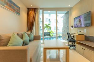 C109 Beach Front Resort Rawai Seaside Pool Access