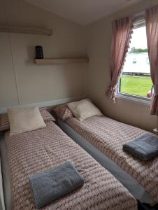 Salsa static caravan close to Edinburgh