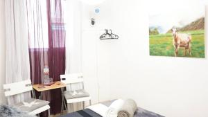 Dooblin Best Central Room