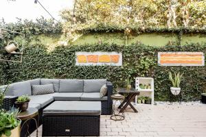 Silver Triangle Oasis with Verdant Backyard