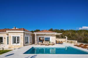 Villa Katarina with pool